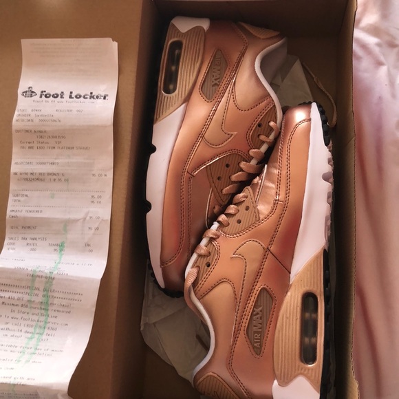 Nike Shoes - Nike Air Max